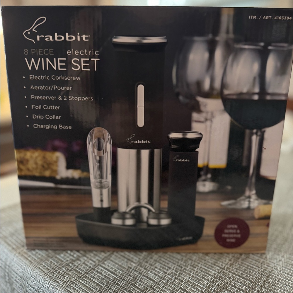 Rabbit Black Electric Wine Set